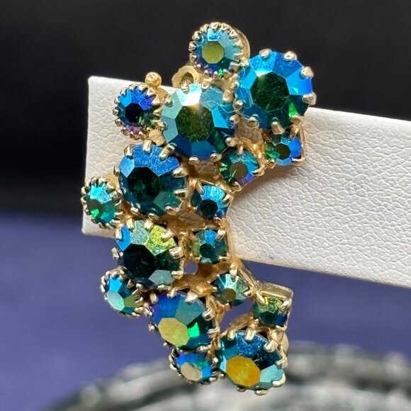 Vintage Weiss Aurora Borealis Blue & Green Rhinestone Cluster Clip-On Earrings - Picture 6 of 14